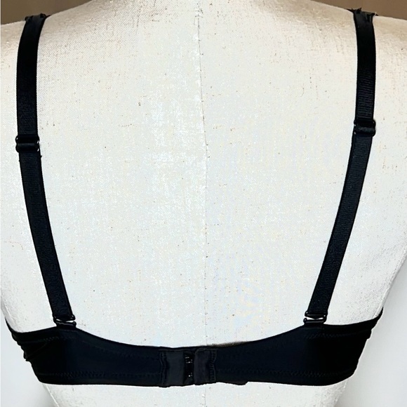 NWT Victoria’s Secret Lightly Lined Demi Strappy Convertible Bra - Picture 2 of 3